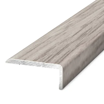 Hoekstrip 25×10 Eiken Grijs zelfklevend – 270 cm (nr. 160) kopen bij Woningstoffering Totaal