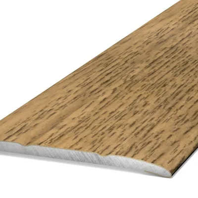 Naadstrip 38mm Eiken zelfklevend – 270 cm (nr. 132) kopen bij Woningstoffering Totaal